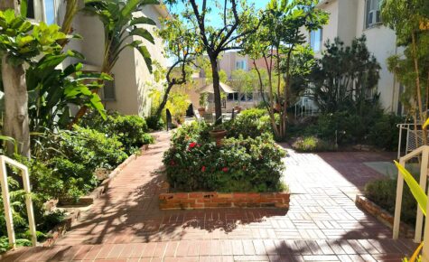 8450 De Longpre Garden Courtyard