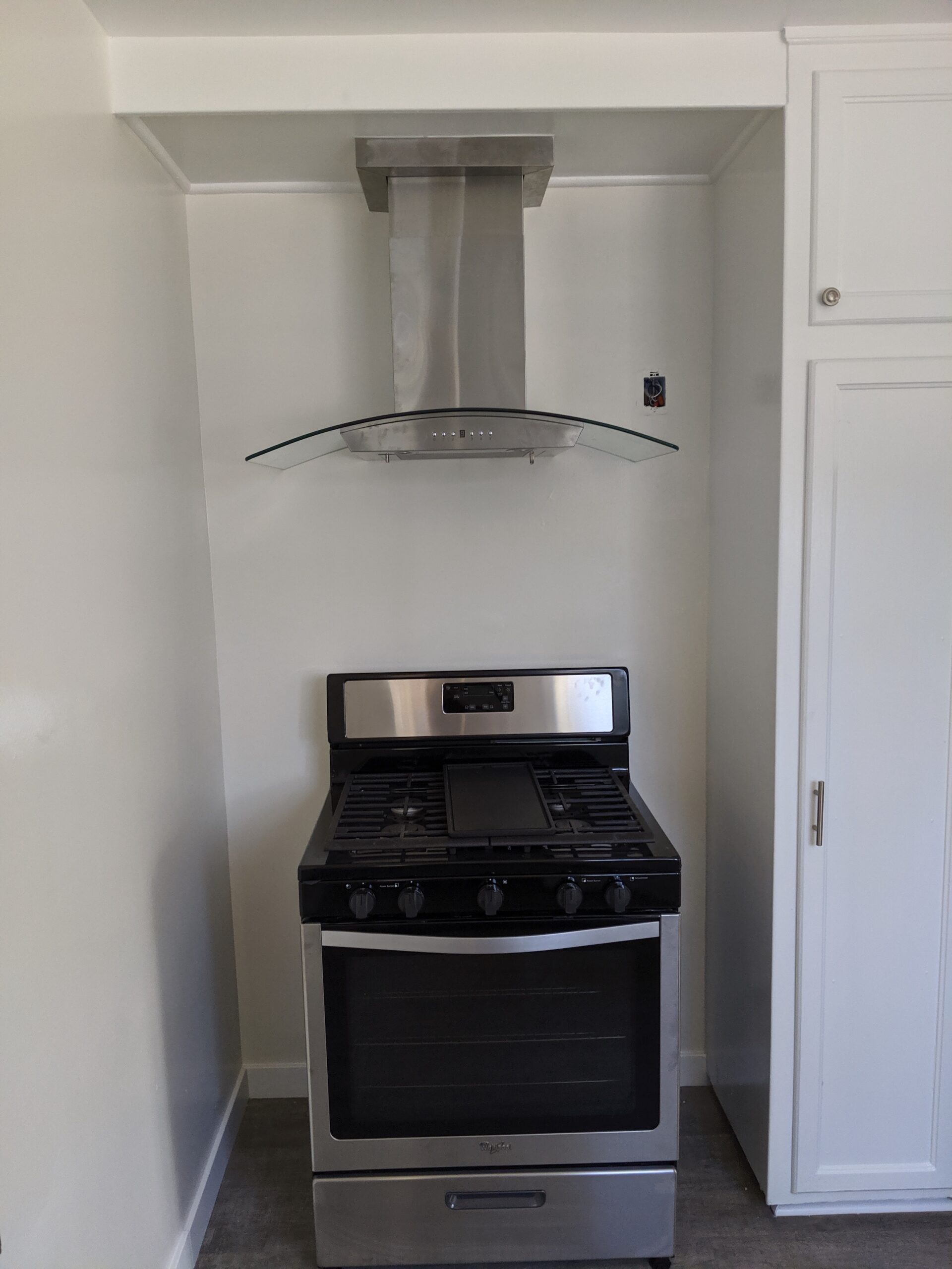 Courtney Manor Kitchen Oven